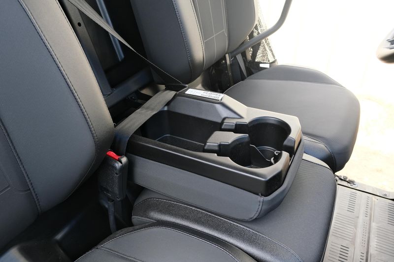 NEW 2026 CAN-AM DEFENDER MAX XT HD11 Image 30