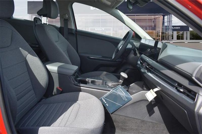 2025 Kia K4 EXImage 12
