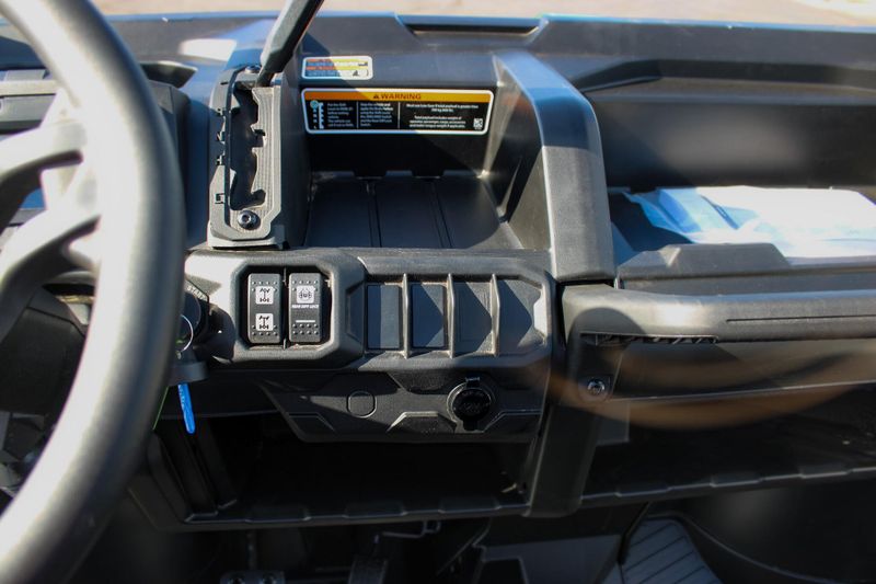2025 Can-Am DEFENDER MAX DPS HD7 COMPASS GREEN Image 20