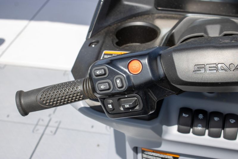 NEW 2026 SEADOO SWITCH SPORT 18 300HP TECH PACKAGE WITH PAINTED TRAILER Image 24