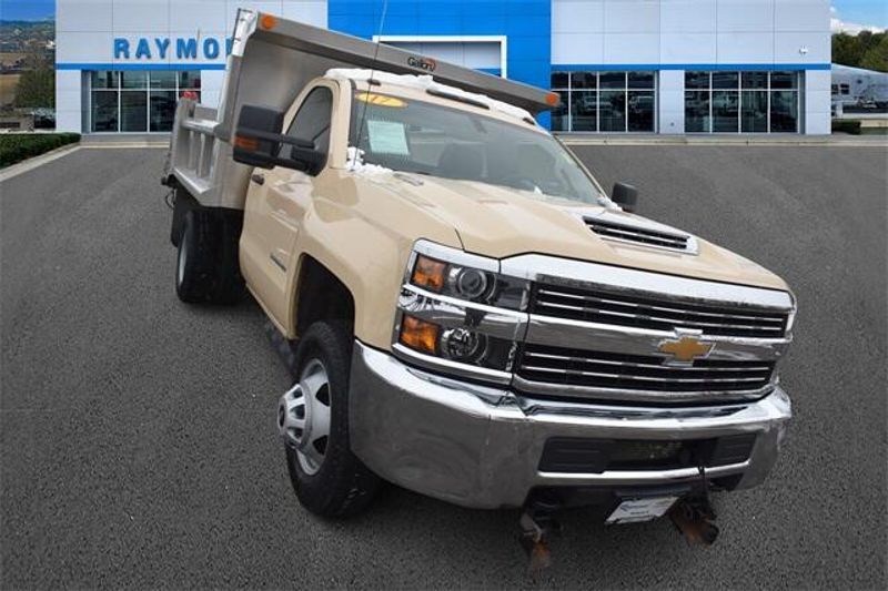 2017 Chevrolet Silverado 3500HD Work TruckImage 9