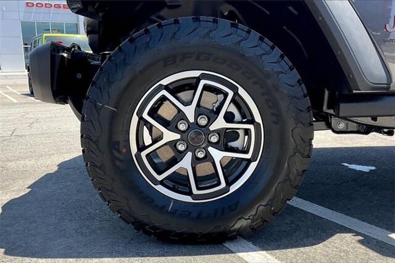 New 2025 Jeep Wrangler 4-door RubiconImage 10