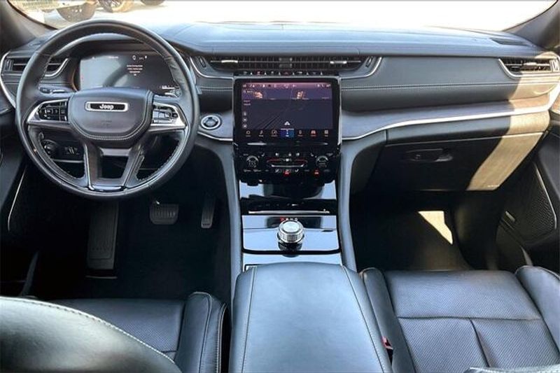 Used 2023 Jeep Grand Cherokee OverlandImage 15