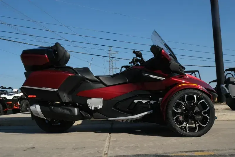 2025 Can-Am SPYDER RT LIMITED DEEP MARSALA METALLIC WITH PLATINUM ACCENTSImage 5