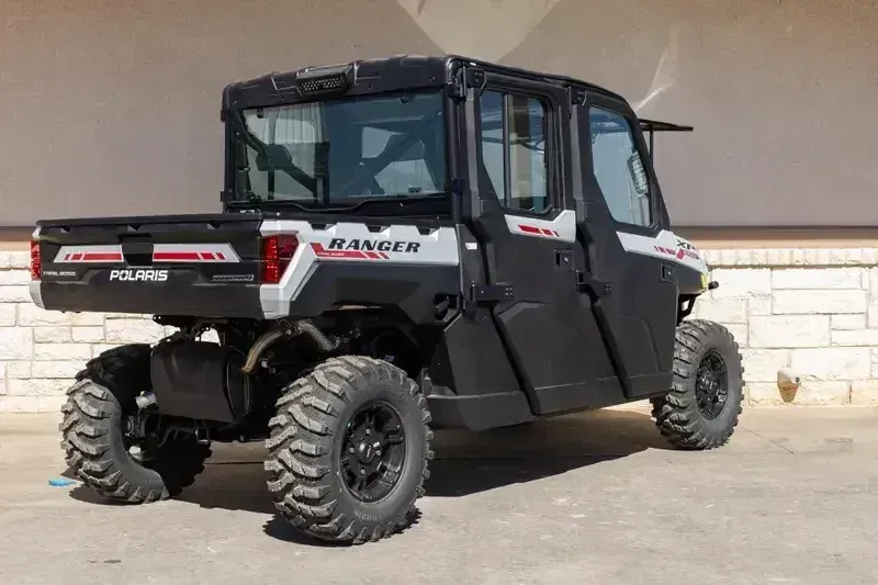 2025 Polaris RANGER CREW XP 1000 NORTHSTAR TRAIL BOSS EDITION CRYSTAL WHITE WITH PERFORMANCE RED ACCENTSImage 5