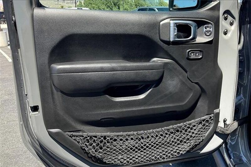 2022 Jeep Wrangler 4xE Unlimited Rubicon 4xeImage 22