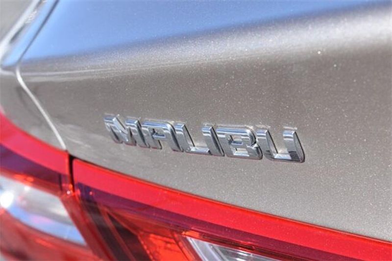 2025 Chevrolet Malibu LSImage 15