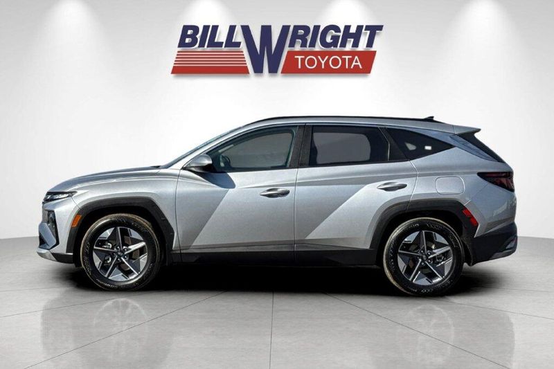 Used 2025 Hyundai Tucson SELImage 6