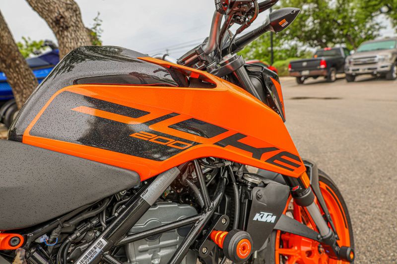 USED 2022 KTM DUKE 200 Image 12