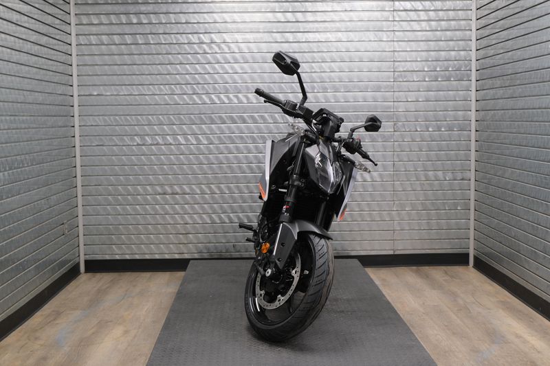 NEW 2026 KTM 250 DUKE Image 8