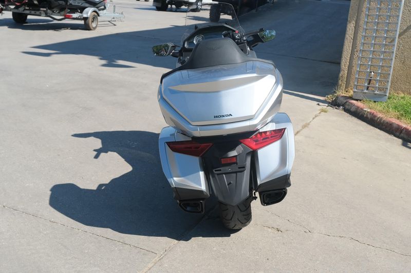 NEW 2025 HONDA GOLD WING TOUR DCT  in a LIGHT SILVER METALLIC exterior color. Family PowerSports (877) 886-1997 familypowersports.com 