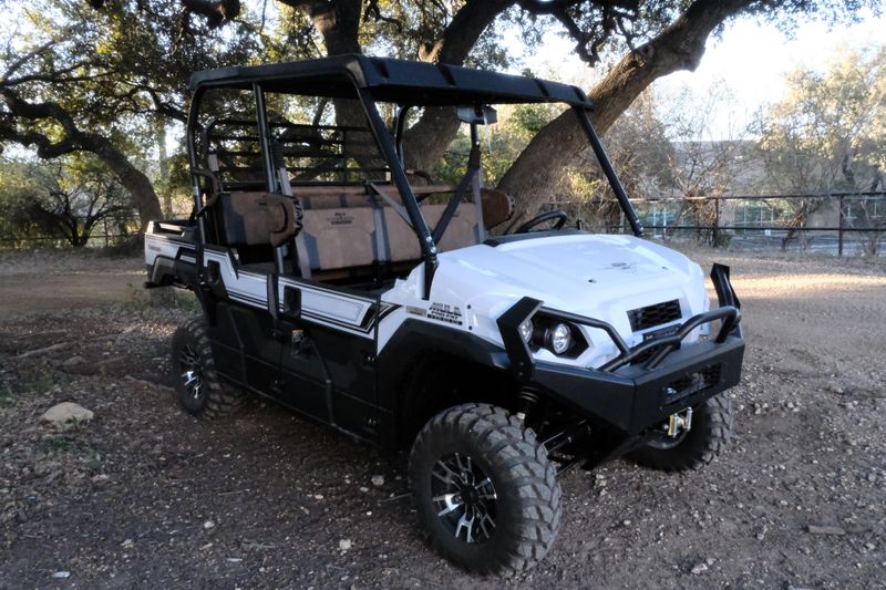 2025 Kawasaki MULE PROFXT 1000  PLATINUM RANCH EDITION METALLIC STARDUST WHITEImage 16