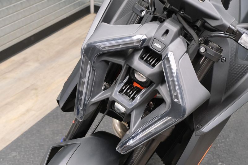 NEW 2026 KTM 1390 SUPER DUKE R EVO Image 10