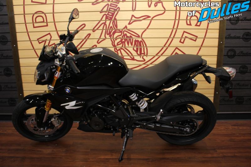 New 2025 BMW G 310 R Image 5
