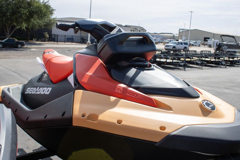 NEW 2026 SEADOO SPARK FOR 2 90HP CONVENIENCE PACKAGE WITH SOUND SYSTEM Image 2