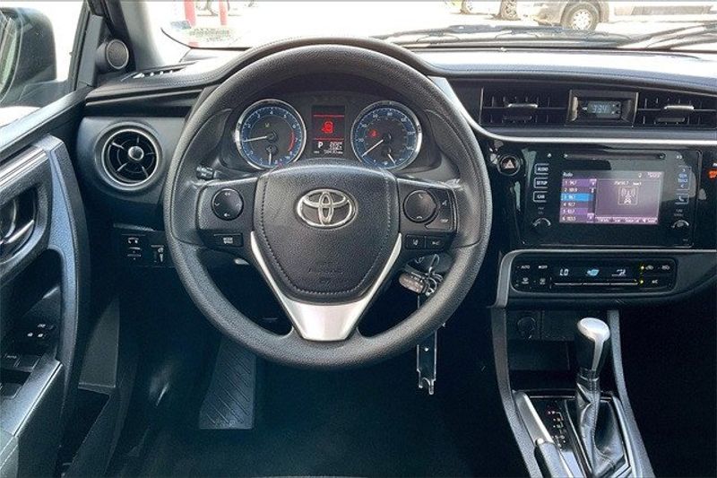2017 Toyota Corolla LEImage 4