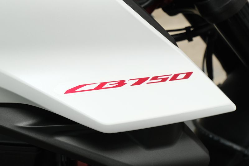 NEW 2025 HONDA CB750 HORNET Image 13