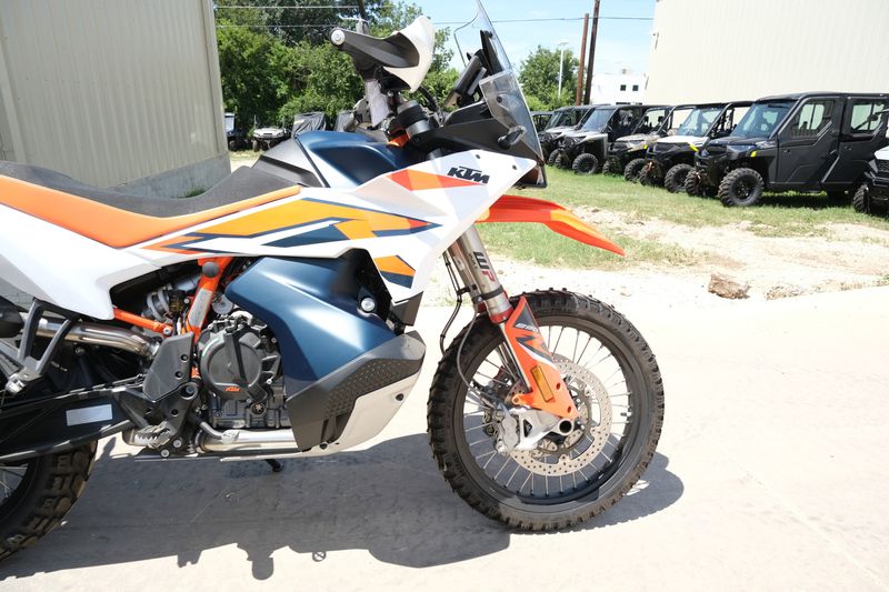 2024 KTM 890 ADVENTURE R WHITEImage 12