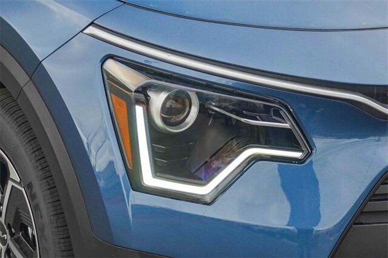 New 2025 Kia Niro EXImage 16