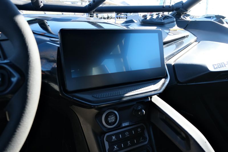 NEW 2026 CAN-AM MAVERICK R MAX X RC WITH SMARTSHOX 999T DCT Image 20