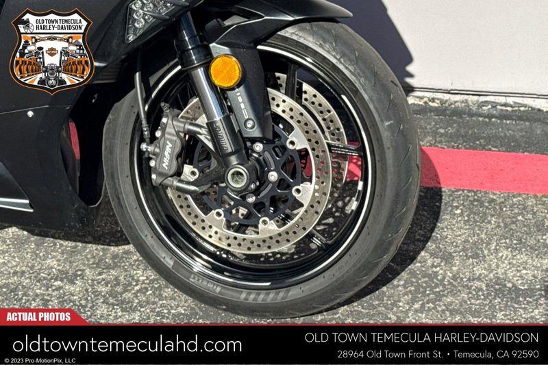 2024 Kawasaki Ninja ZX-6R ABSImage 4