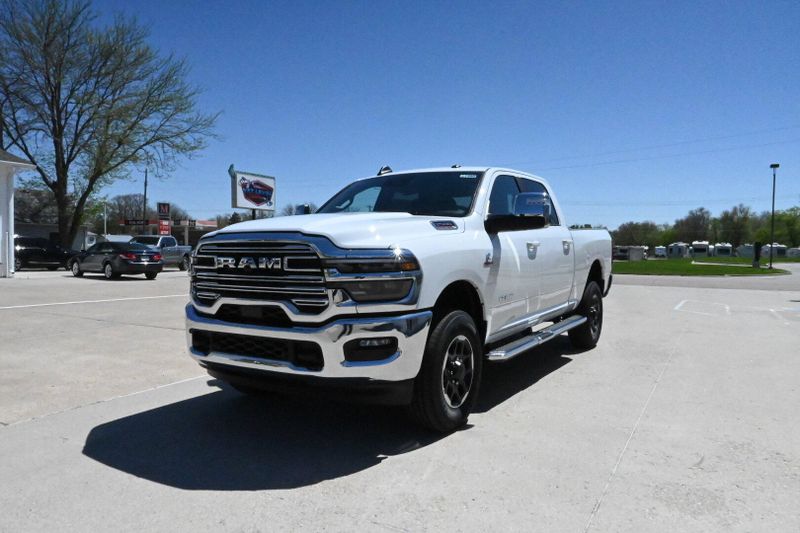 2025 RAM 2500 LaramieImage 4