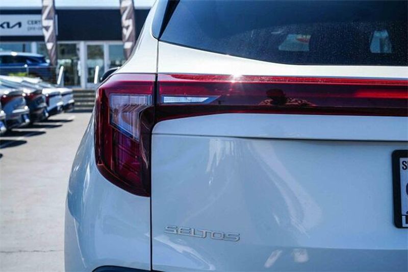 Used 2024 Kia Seltos SImage 9