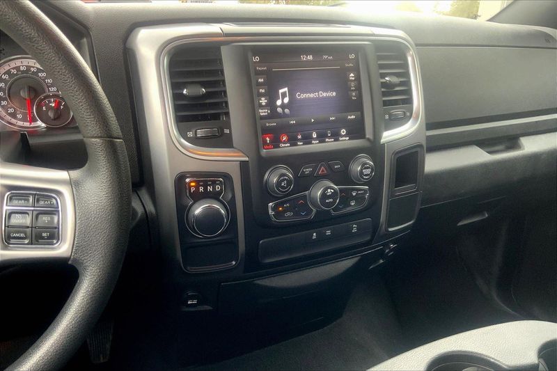 2021 Ram 1500 Classic Warlock photo 6