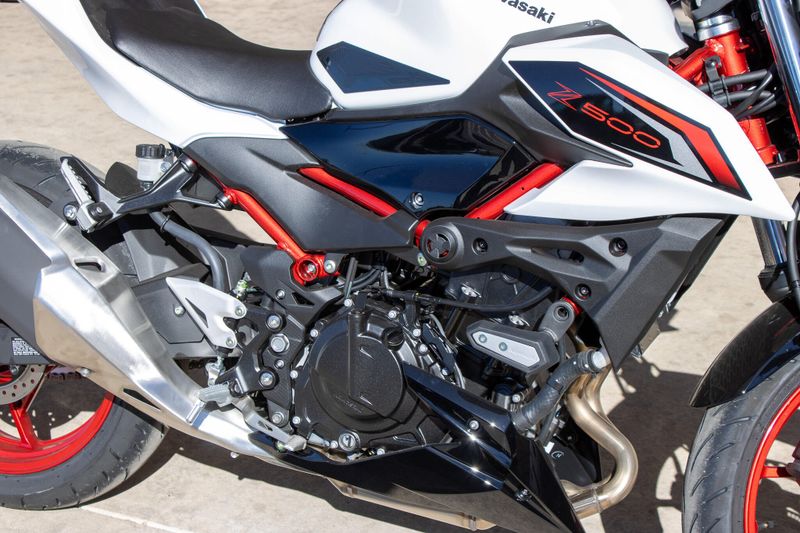 NEW 2026 KAWASAKI Z500 SE ABS Image 14
