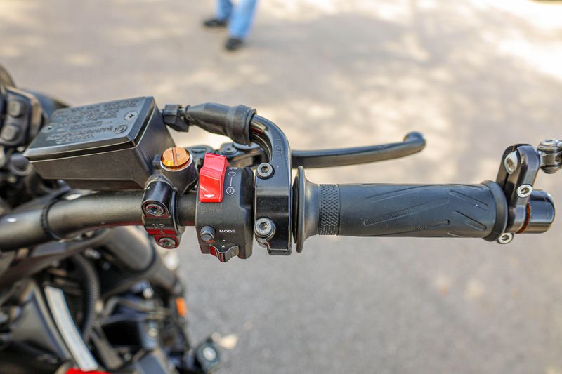 USED 2018 YAMAHA XSR900 Image 3