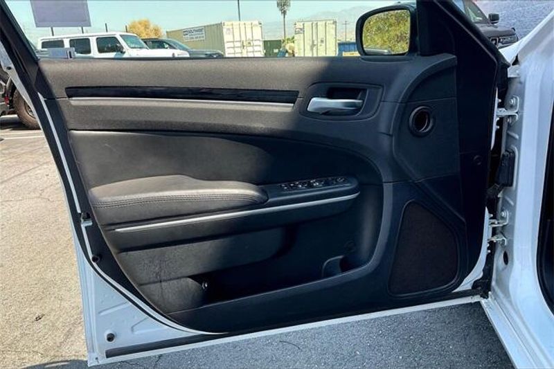 Used 2023 Chrysler 300 TouringImage 22