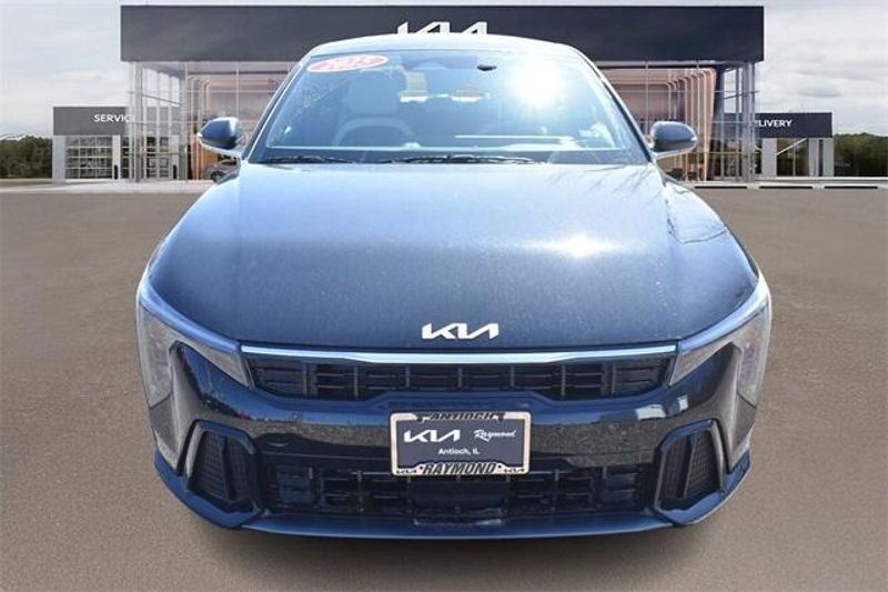 2025 Kia K4 GT-LineImage 8