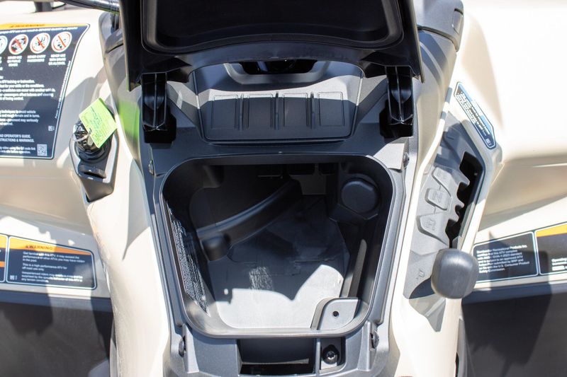 NEW 2026 CAN-AM OUTLANDER PRO HD5 Image 13