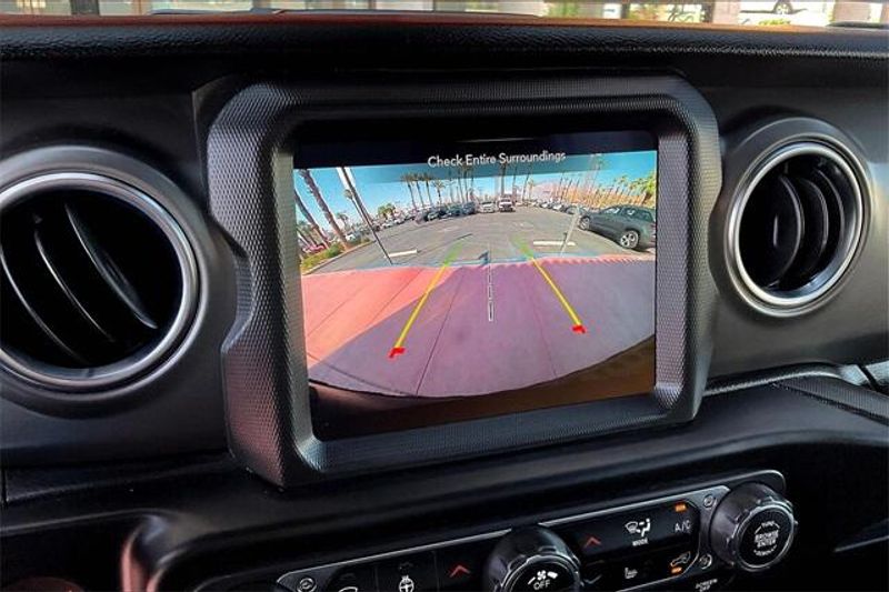 Used 2022 Jeep Wrangler 4xE Unlimited Rubicon 4xeImage 21