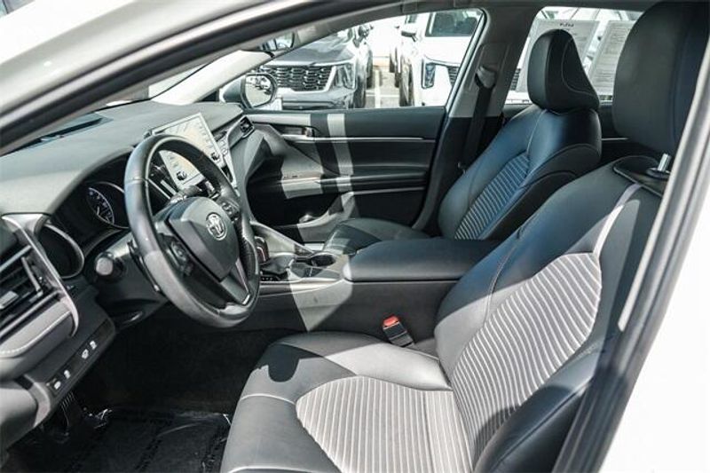 2023 Toyota Camry SEImage 18