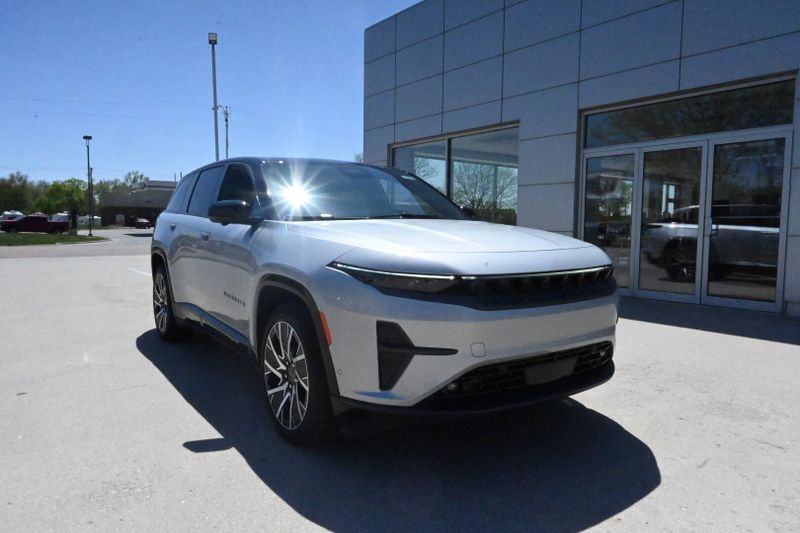 2025 Wagoneer S LimitedImage 2