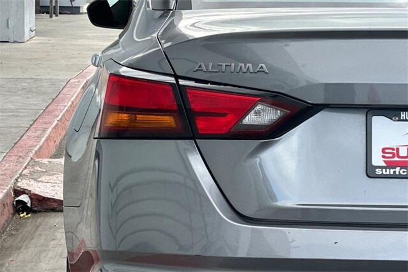 2023 Nissan Altima 2.5 SVImage 23