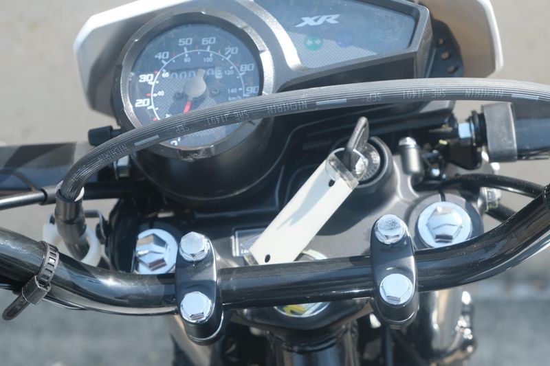 2025 Honda XR150L WHITE Image 16