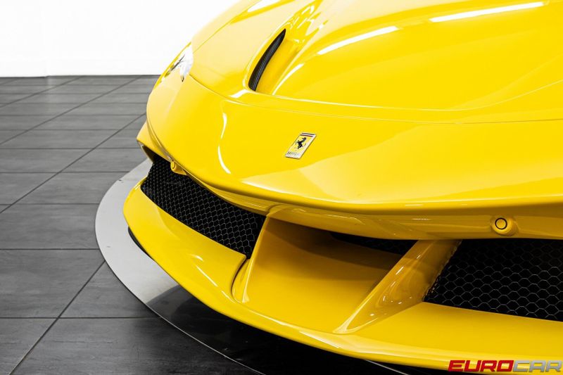 2022 Ferrari SF90 Stradale *CARBON FIBER INTERIOR * FRONT PPF*Image 15