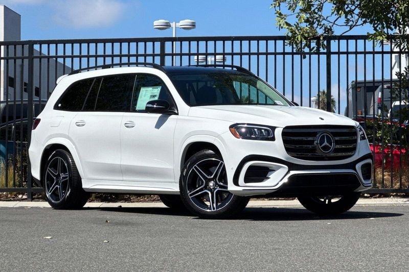 New 2026 Mercedes-Benz GLS 450Image 2