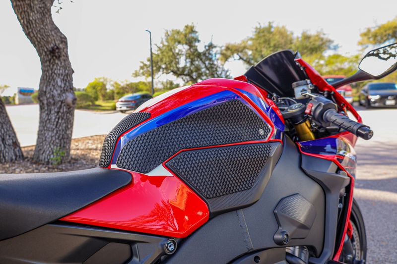 USED 2022 HONDA CBR1000RR ABS Image 5