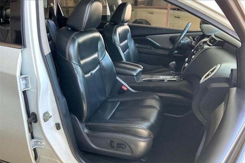 2023 Nissan Murano SVImage 6