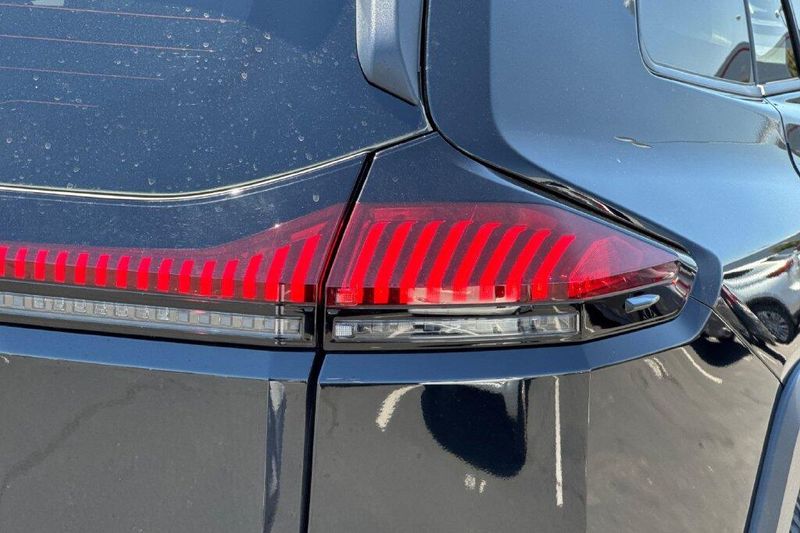 New 2026 Toyota RAV4 Plug-In Hybrid WoodlandImage 31