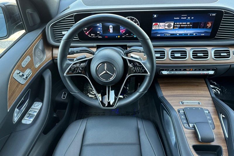 Used 2025 Mercedes-Benz GLE 450Image 16