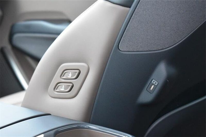 2024 Kia EV9 LandImage 22