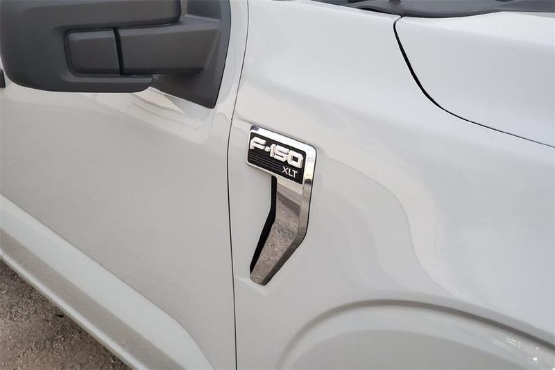 2023 Ford F-150 XLT photo 5