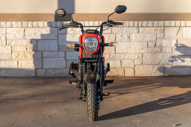 2025 Honda Navi Image 3