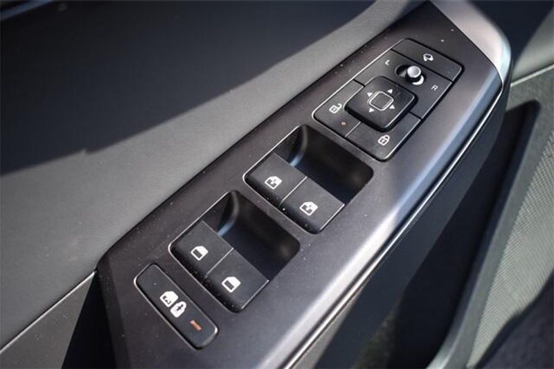 New 2025 Kia EV6 LightImage 18