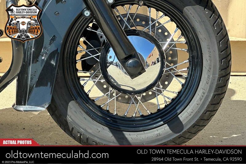 2018 Harley-Davidson Softail in a BLACK W/PINSTRIPE exterior color. BMW Motorcycles of Temecula – Southern California (951) 506-6903 bmwmotorcyclesoftemecula.com 