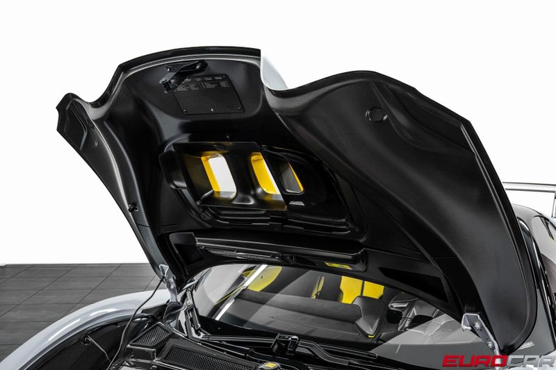 Used 2025 Ferrari SF90 XX *INSANE SPEC * HUGE CARBON OPTIONS*Image 10